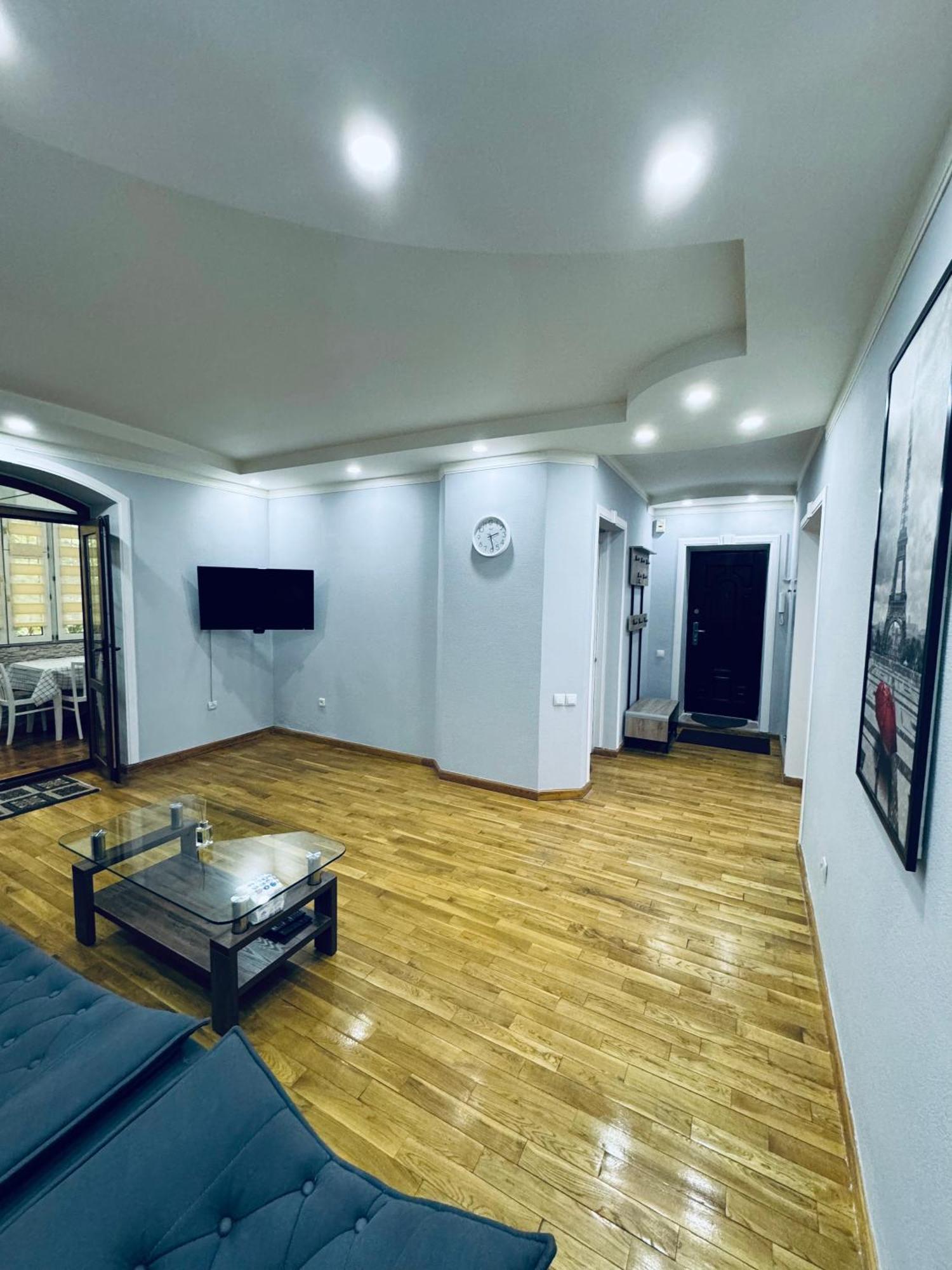 Classic Family Apart In The Center With 4 Rooms Taskent Exterior foto